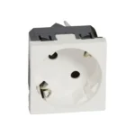 Legrand Sistem Armada 45°Açılı Şebeke Priz Beyaz 077245